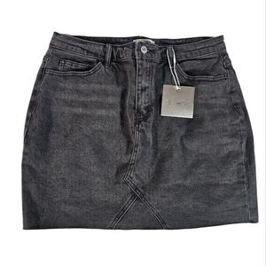 Just Quella Black Denim Mini Skirt with Front Seam Detail Size  XL